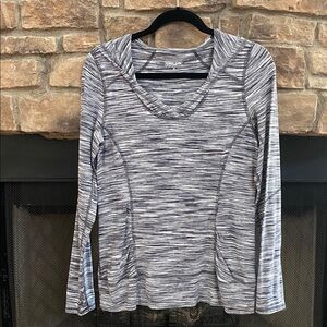 Kirkland Signature Black and White Striped hoodie. Medium.